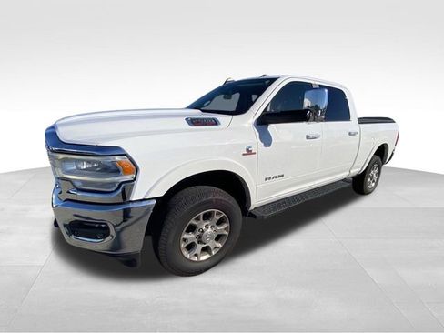 Used 2022 RAM 2500 Laramie AWD/4WD image 2