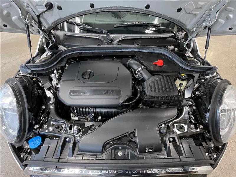 Used 2021 MINI Cooper 4-Door Hardtop w/ Premium Package FWD image 33