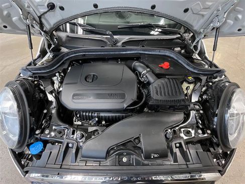 Used 2021 MINI Cooper 4-Door Hardtop w/ Premium Package FWD image 33