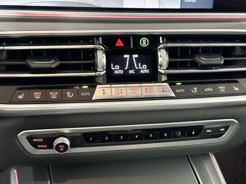Used 2022 BMW X5 sDrive40i w/ M Sport Package RWD image 16