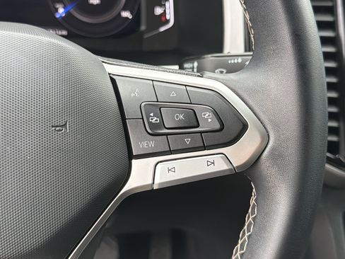 Used 2023 Volkswagen Atlas Cross Sport SE image 27