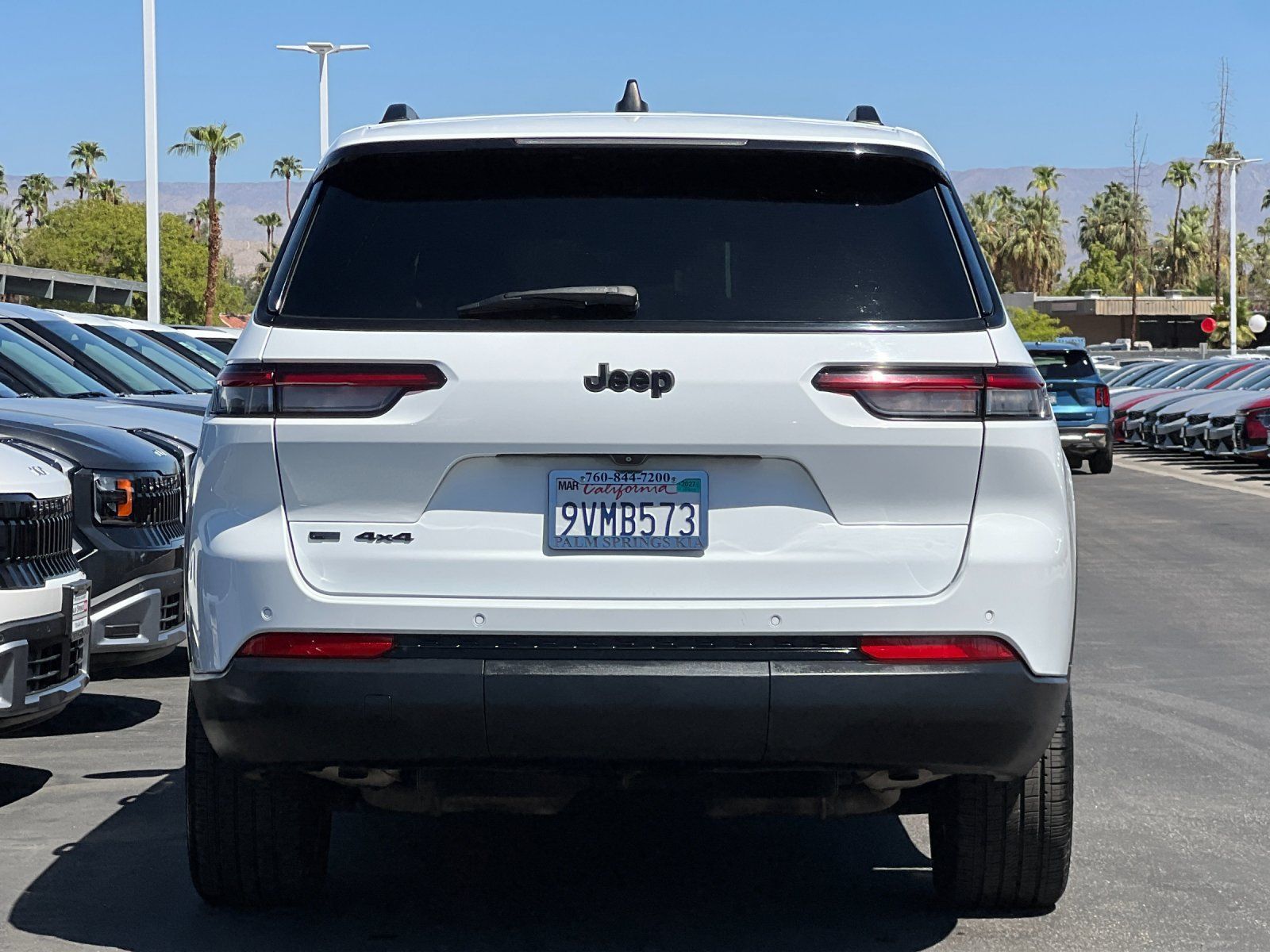 Used 2022 Jeep Grand Cherokee L Laredo AWD/4WD image 4