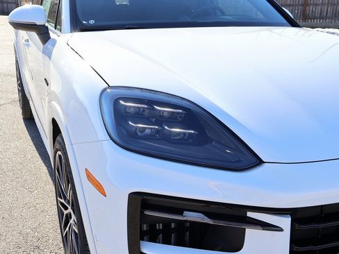 New 2026 Porsche Cayenne E-Hybrid Coupe image 14