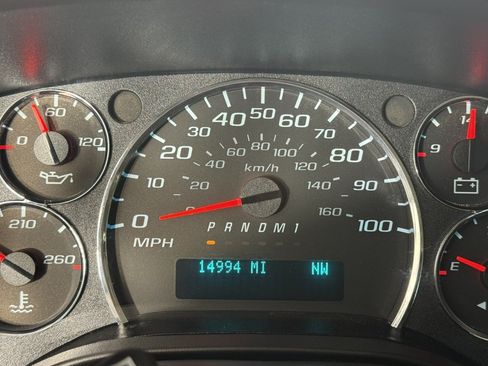 Used 2025 Chevrolet Express 3500 LS RWD image 19