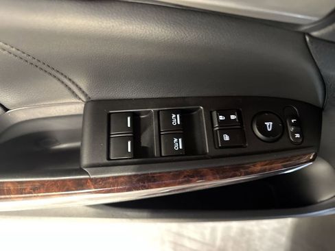 Used 2010 Honda Crosstour EX-L image 11