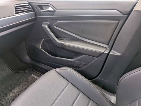 Certified 2023 Volkswagen Jetta SE FWD image 17