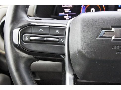 Used 2023 Chevrolet Colorado ZR2 w/ ZR2 Convenience Package III image 17