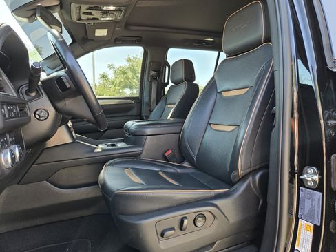 Used 2022 GMC Yukon AT4 AWD/4WD image 2