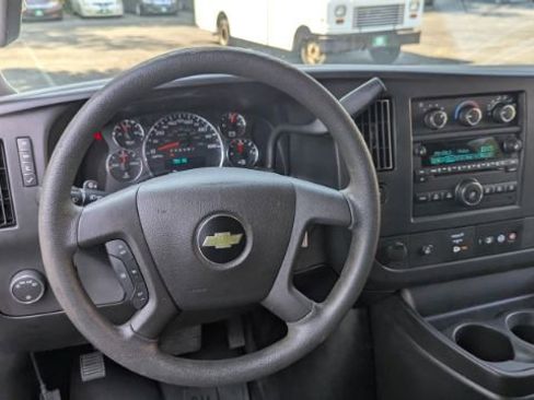 Used 2017 Chevrolet Express 3500 LT w/ LT Preferred Equipment Group RWD image 23