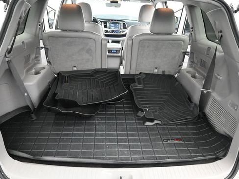 Used 2019 Toyota Highlander Limited FWD image 18