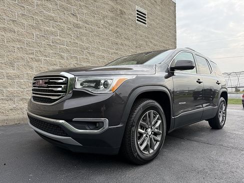 Used 2018 GMC Acadia SLT FWD image 4