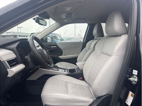 Used 2023 Mitsubishi Outlander SEL image 10