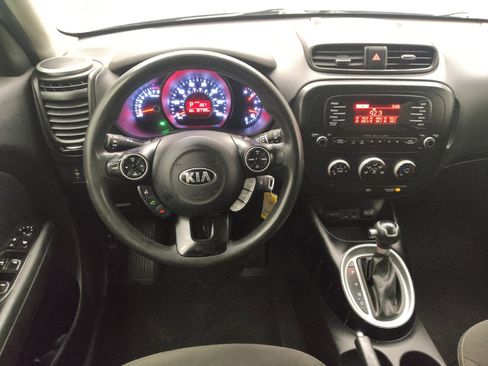 Used 2015 Kia Soul FWD image 22