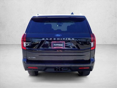 New 2026 Ford Expedition Active image 3