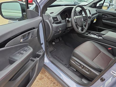 New 2026 Honda Ridgeline Black Edition image 10