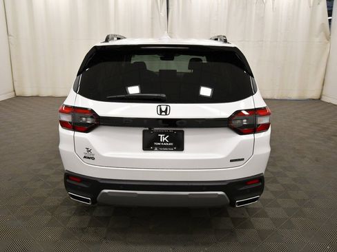 New 2026 Honda Pilot Touring image 6