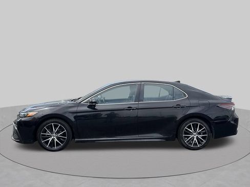 Used 2023 Toyota Camry SE FWD image 14