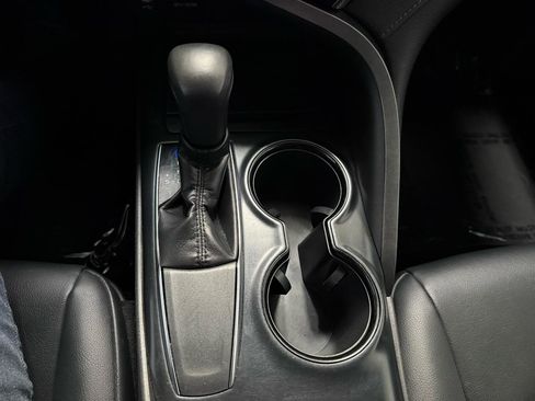 Used 2019 Toyota Camry SE image 34