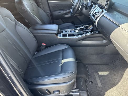 Used 2022 Kia Sorento SX image 9