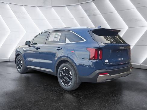 New 2026 Kia Sorento S FWD image 3