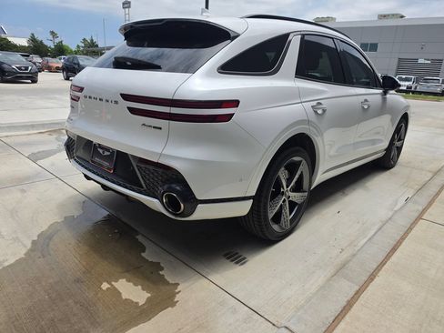 Used 2022 Genesis GV70 3.5T Sport w/ Sport Prestige Package AWD/4WD image 4