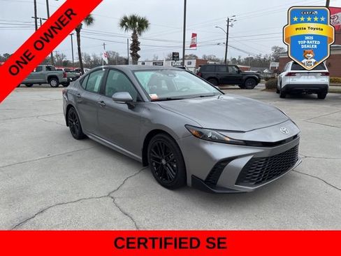 Certified 2025 Toyota Camry SE FWD image 3