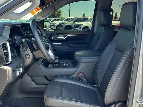 Used 2025 GMC Sierra 1500 Denali AWD/4WD image 33