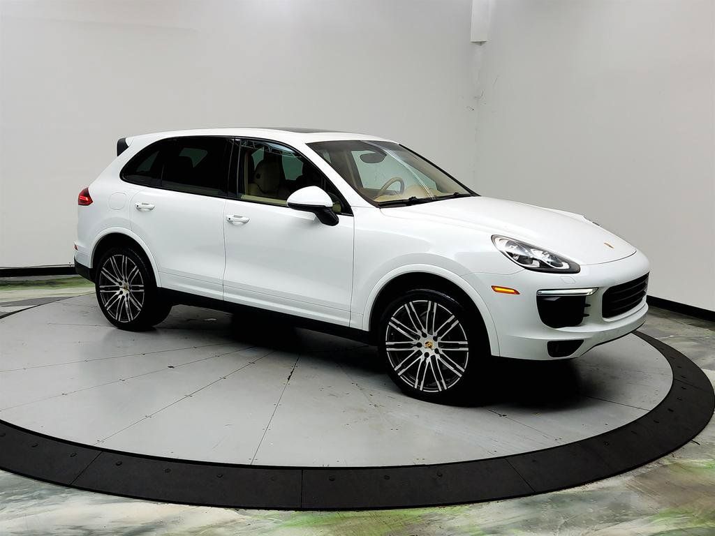 Used 2017 Porsche Cayenne Platinum Edition w/ Premium Package (PJV) AWD/4WD image 3