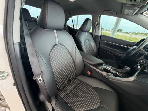 Used 2024 Toyota Camry SE FWD image 32
