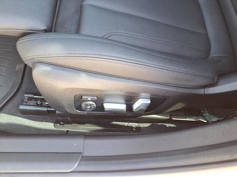 Used 2020 BMW 330i Sedan w/ Premium Package image 23