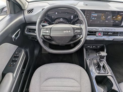Certified 2025 Kia K4 EX FWD image 16