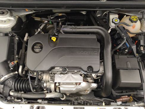 Used 2022 Chevrolet Malibu LT FWD image 30