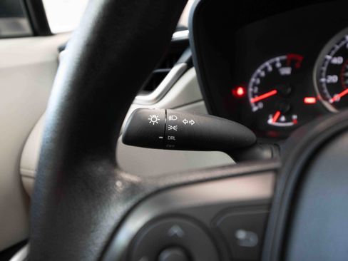 Used 2022 Toyota Corolla Cross L AWD/4WD image 13