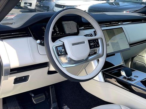 New 2026 Land Rover Range Rover SE AWD/4WD image 12