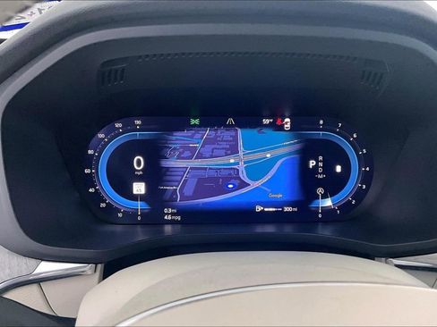 Used 2024 Volvo XC60 B5 Plus image 29