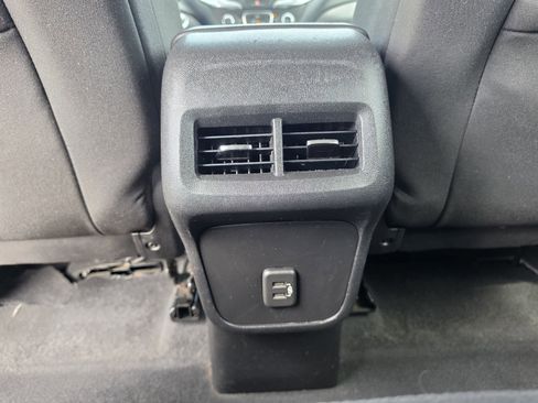 Used 2020 Chevrolet Equinox LT FWD image 16