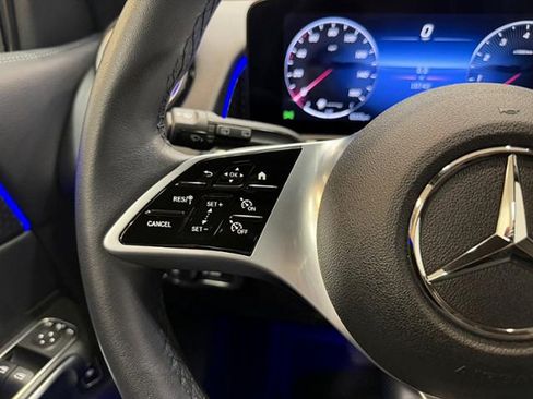 Used 2025 Mercedes-Benz GLB 250 image 17