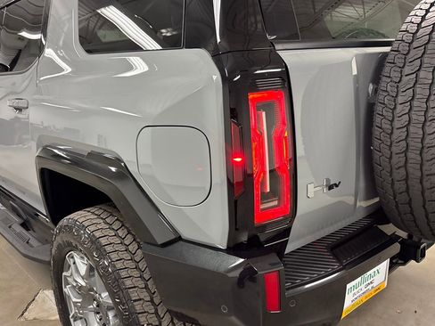 New 2026 GMC Hummer EV SUV image 16