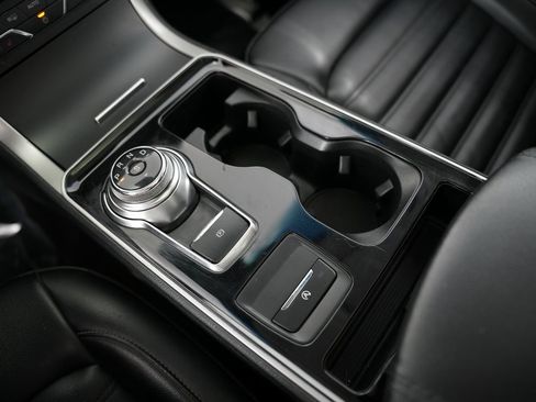 Used 2020 Ford Edge SEL w/ Convenience Package image 29