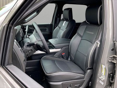 New 2026 RAM 2500 Laramie w/ Night Edition AWD/4WD image 20