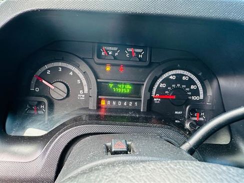 Used 2018 Ford E-350 and Econoline 350 Super Duty image 11