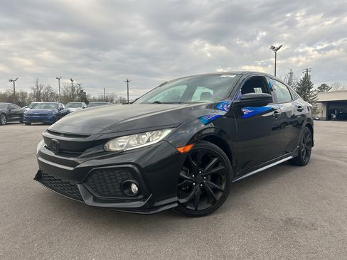 Used 2017 Honda Civic Sport image 2