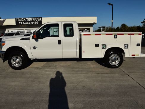 Used 2016 Ford F250 XL w/ Power Equipment Group image 4