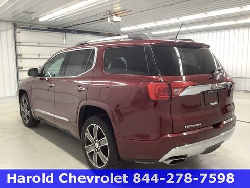 Used 2018 GMC Acadia Denali image 4