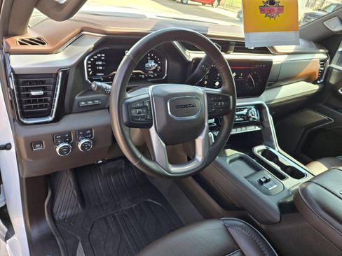 Used 2024 GMC Sierra 3500 Denali w/ Denali Reserve Package AWD/4WD image 10