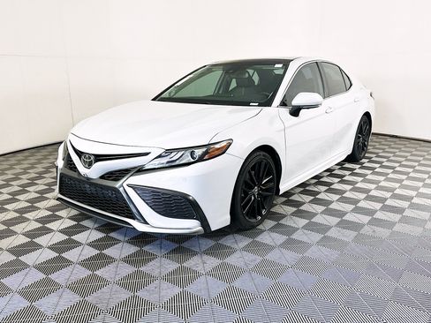 Used 2022 Toyota Camry XSE w/ Navigation Package FWD image 7