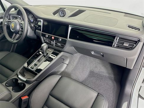 New 2026 Porsche Macan S image 34