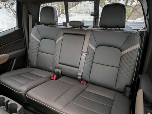 Certified 2024 GMC Canyon Denali image 30