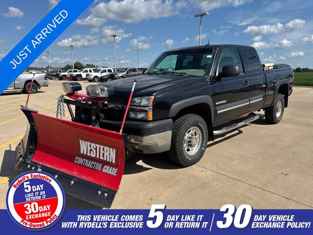 Used 2003 Chevrolet Silverado 2500 LT AWD/4WD image 1