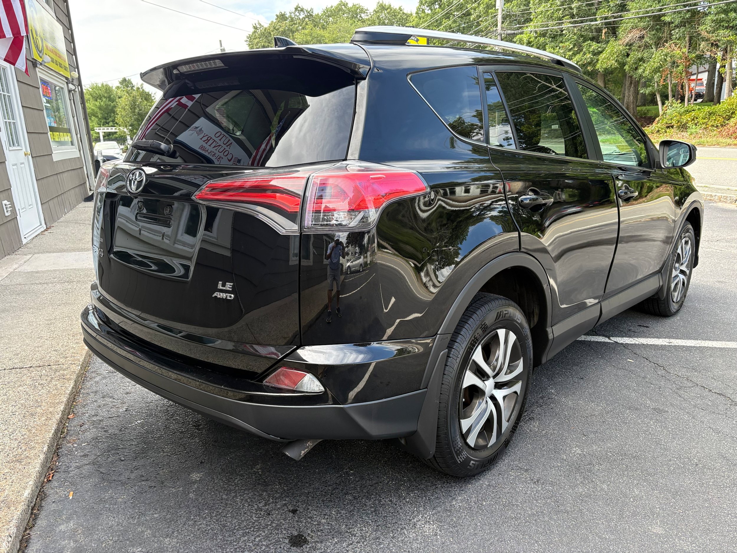 Used 2016 Toyota RAV4 LE AWD/4WD image 5